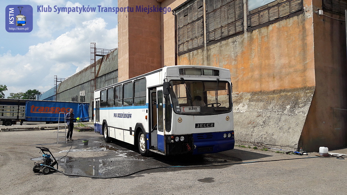 Przygotowania do zlotu pojazdów Jelcz