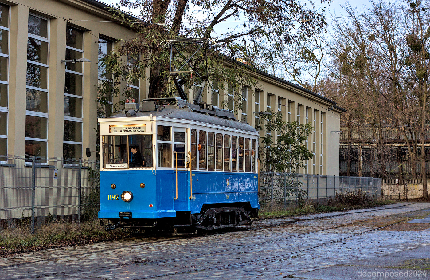 Tramwajowe mikołajki z zabytkowym bałwankiem