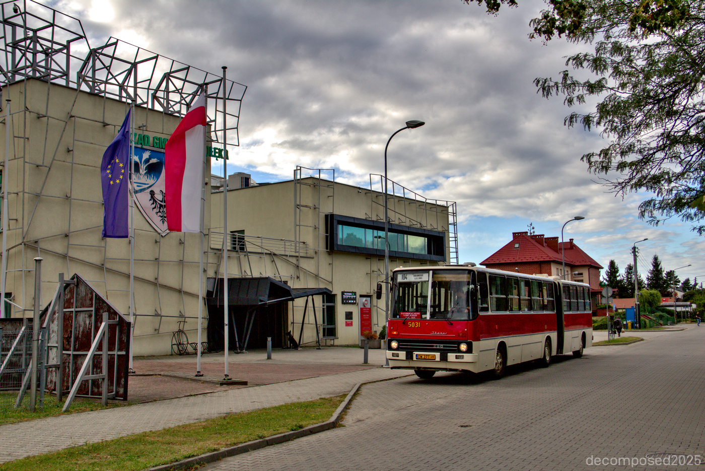 Zabytkowym Ikarusem do gminy Długołęka