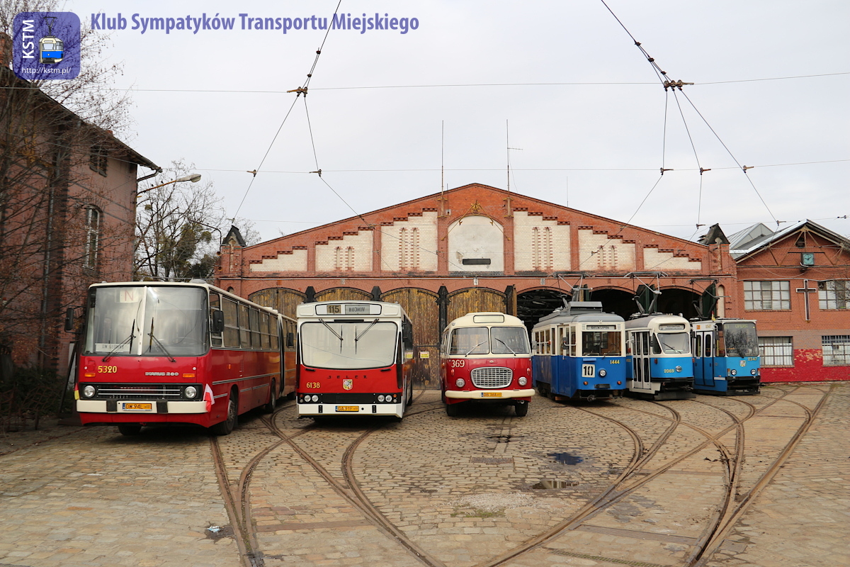Sesja zdjęciowa z zabytkowymi tramwajami i autobusami