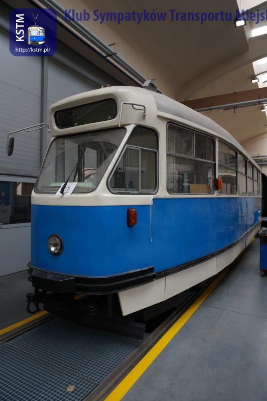 Postępy w pracach przy wagonie Konstal 102 Na