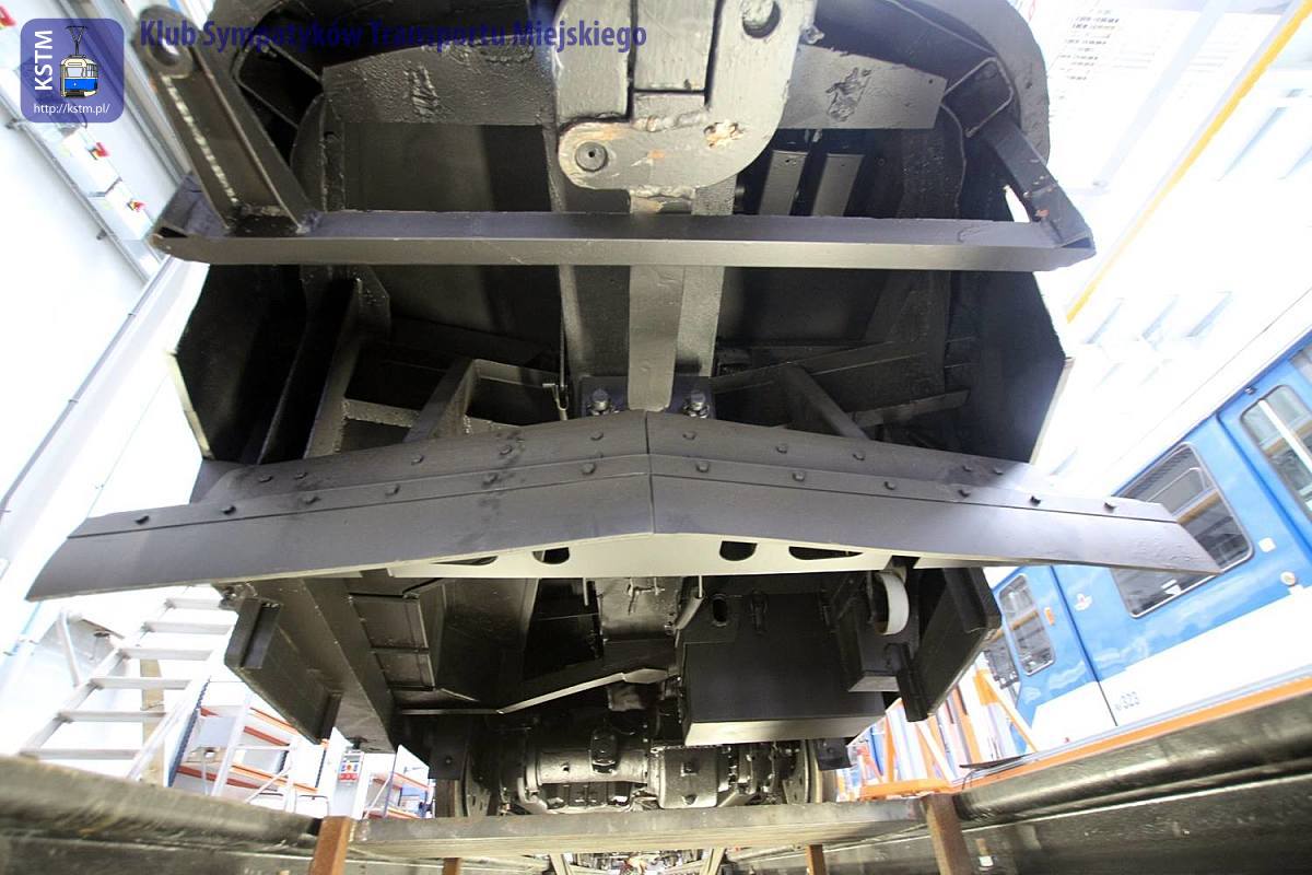 Kolejna wizyta w Krakowie przy remoncie zabytkowego tramwaju Konstal 102Na