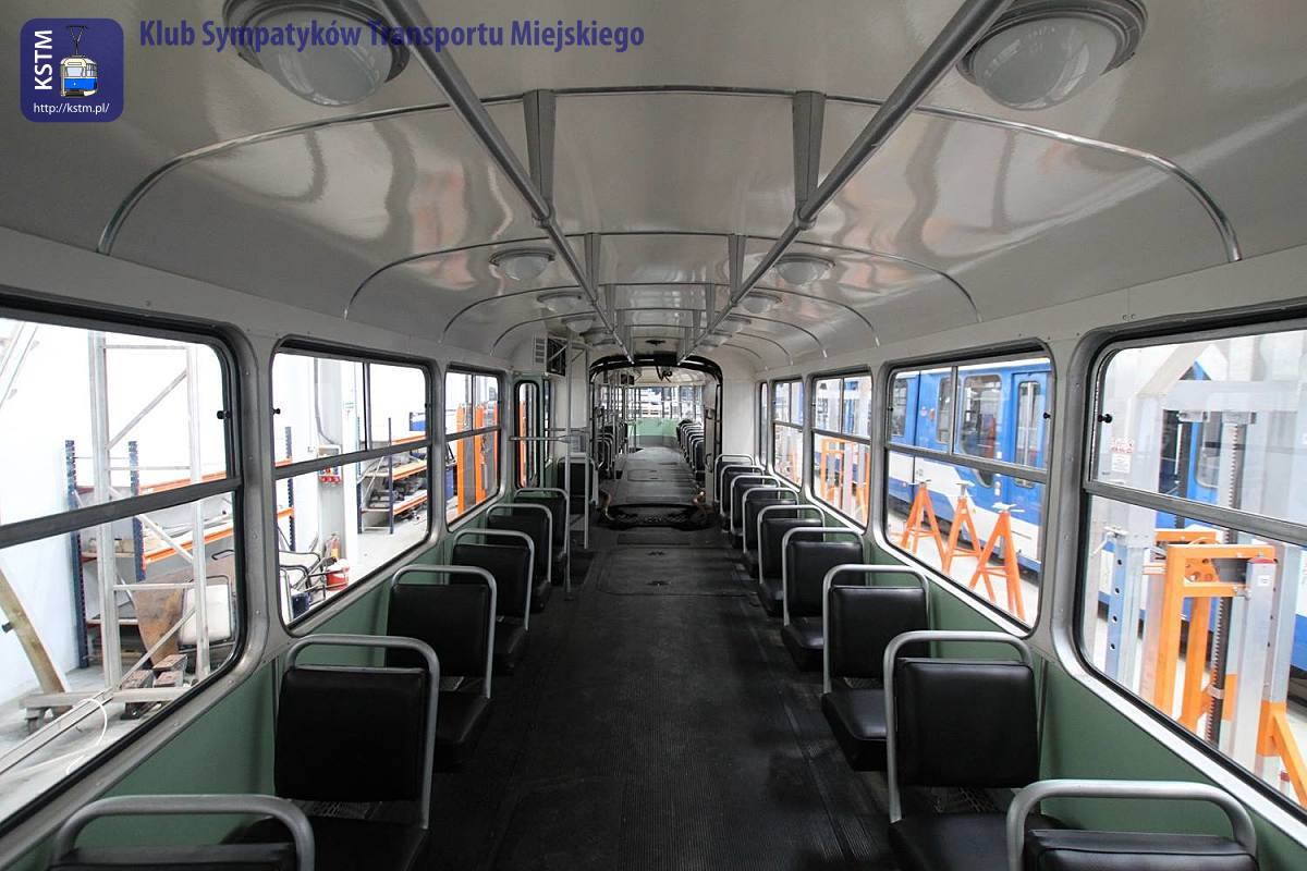 Kolejna wizyta w Krakowie przy remoncie zabytkowego tramwaju Konstal 102Na