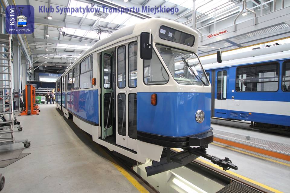 Kolejna wizyta w Krakowie przy remoncie zabytkowego tramwaju Konstal 102Na