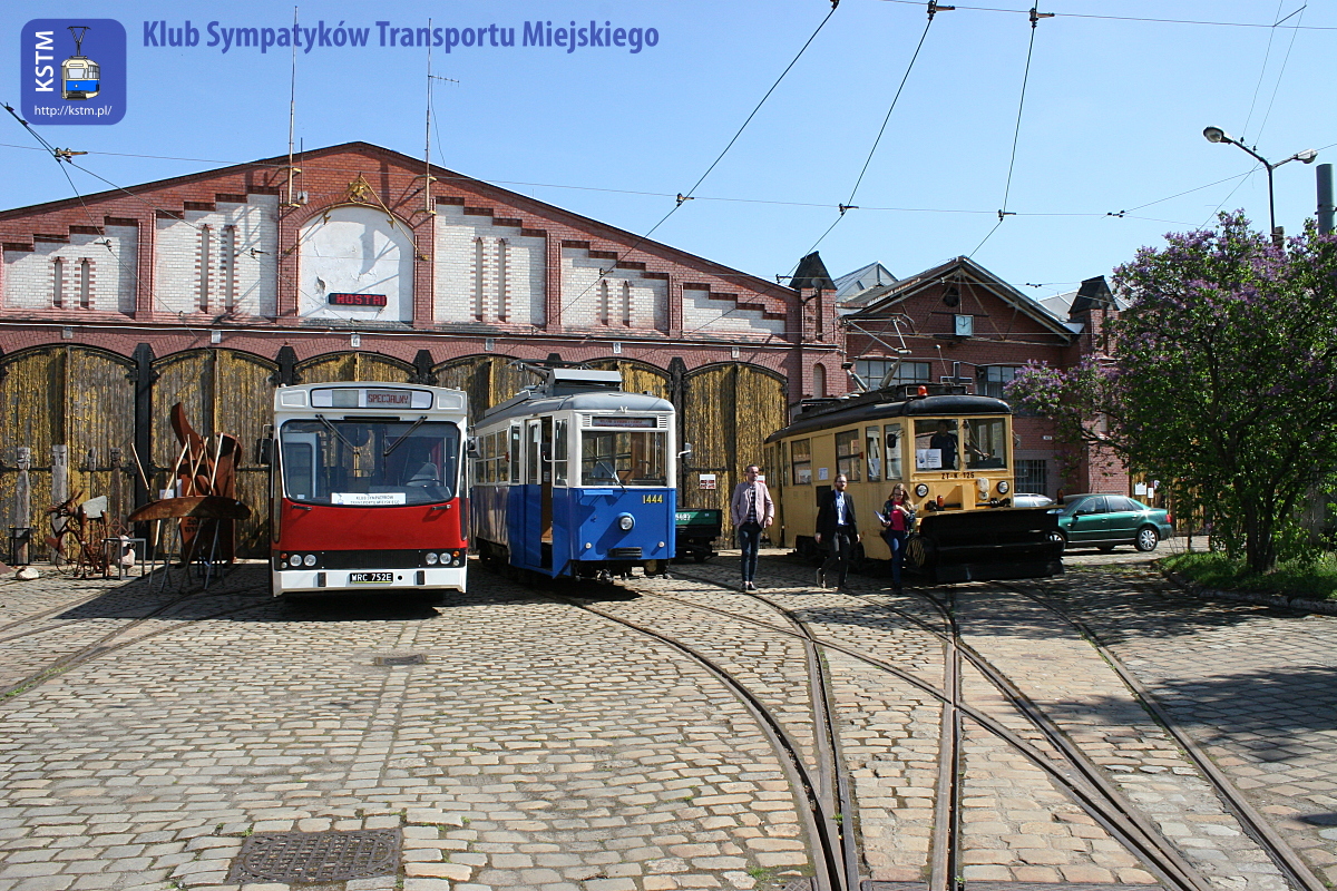 Pokaz tramwaju 102Na dla władz miasta i dziennikarzy