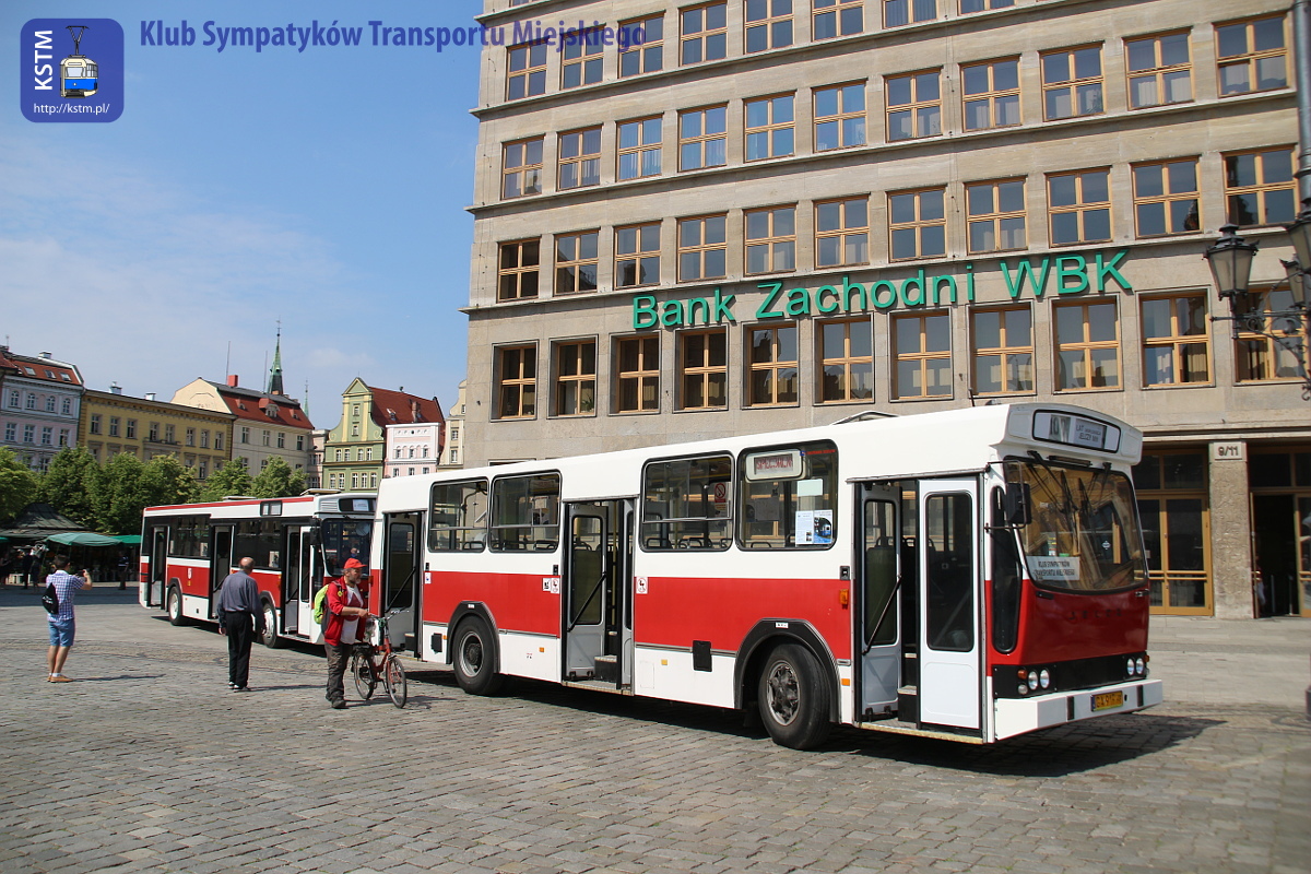 Klub Sympatyków Transportu Miejskiego uczestniczy w paradzie z okazji Dnia Wolności