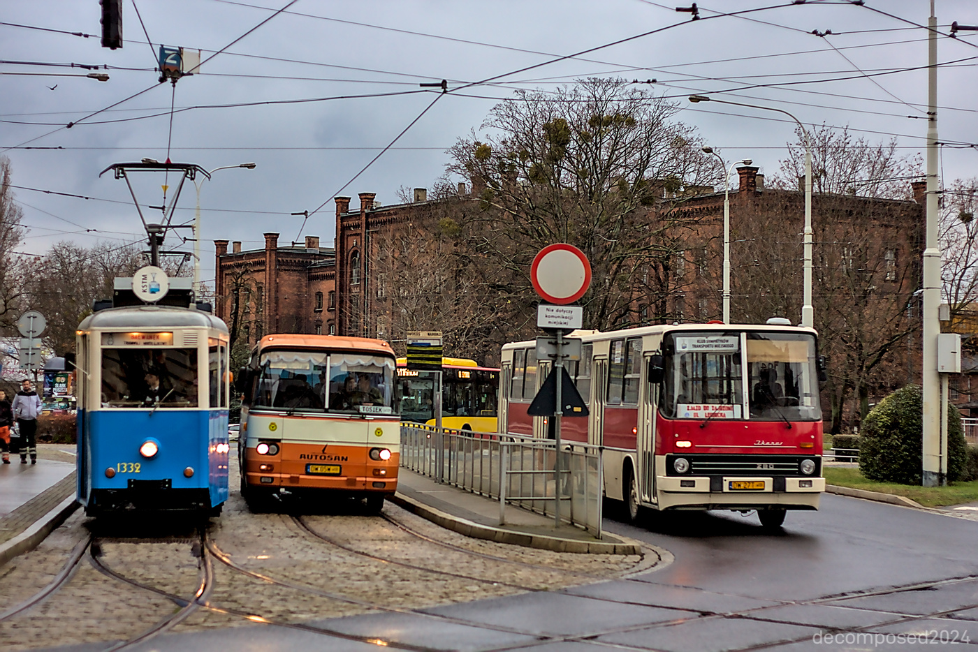 Tramwajowe mikołajki z zabytkowym bałwankiem