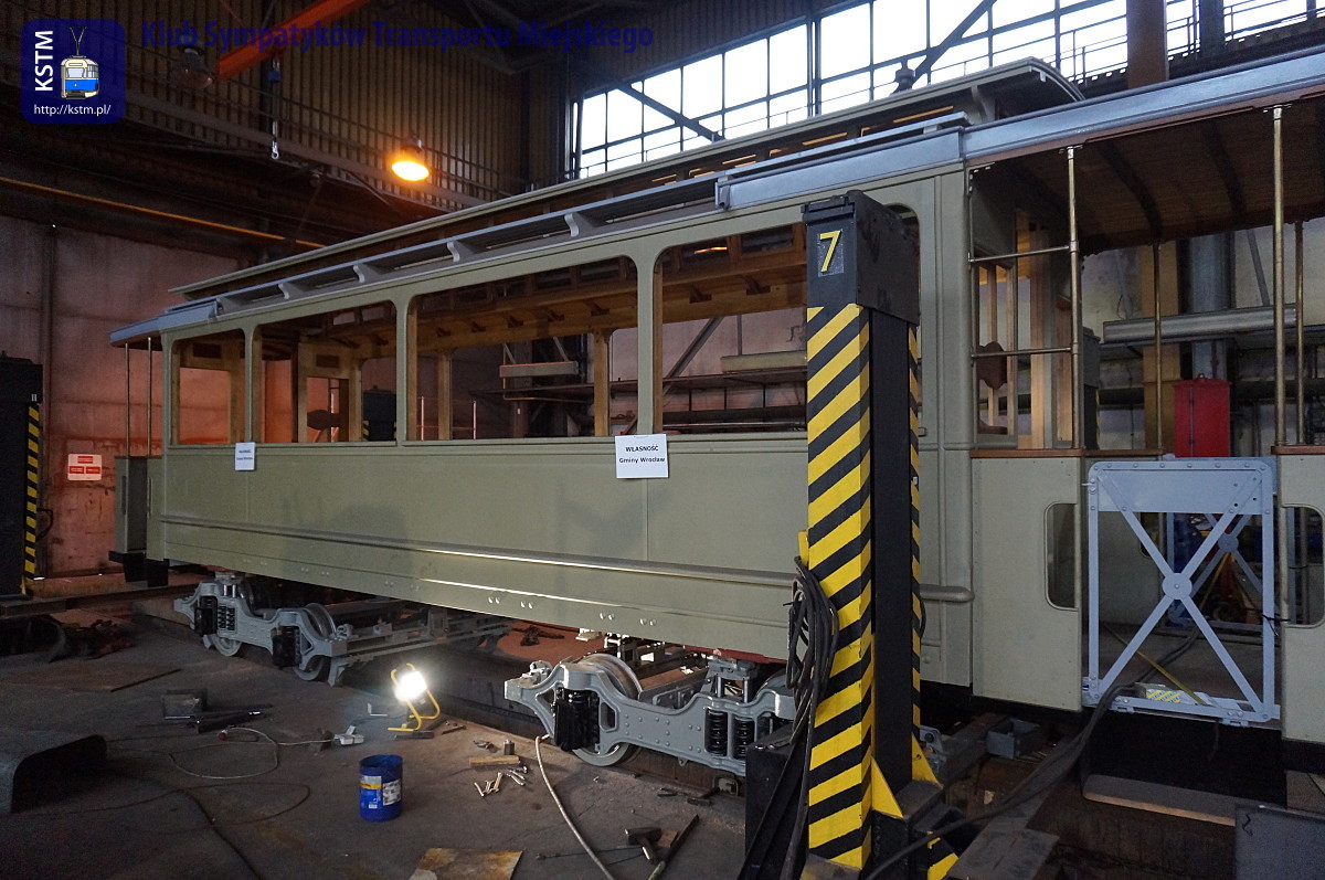 KSTM wygrał konkurs na realizację trzeciego etapu odbudowy wagonu Maximum