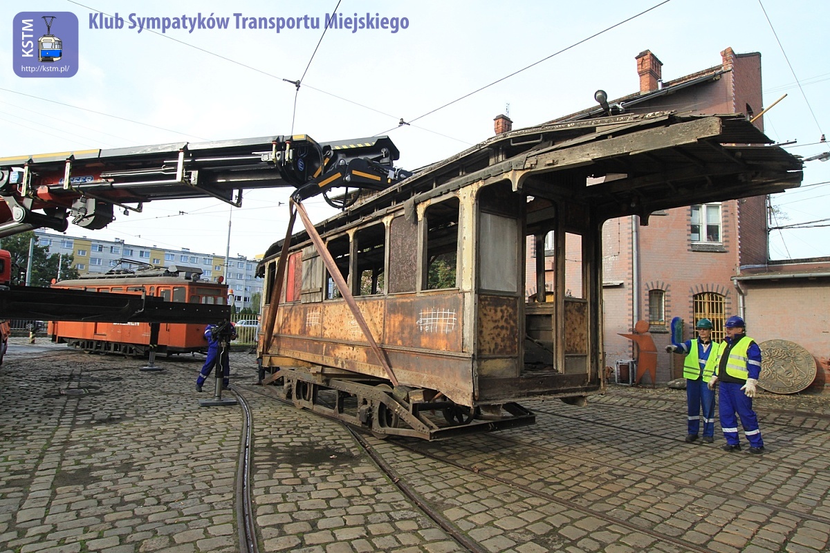 KSTM wygrał konkurs na realizację trzeciego etapu odbudowy wagonu Maximum